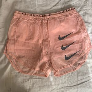 Nike Tempo Luxe Run Division Running Shorts - Small